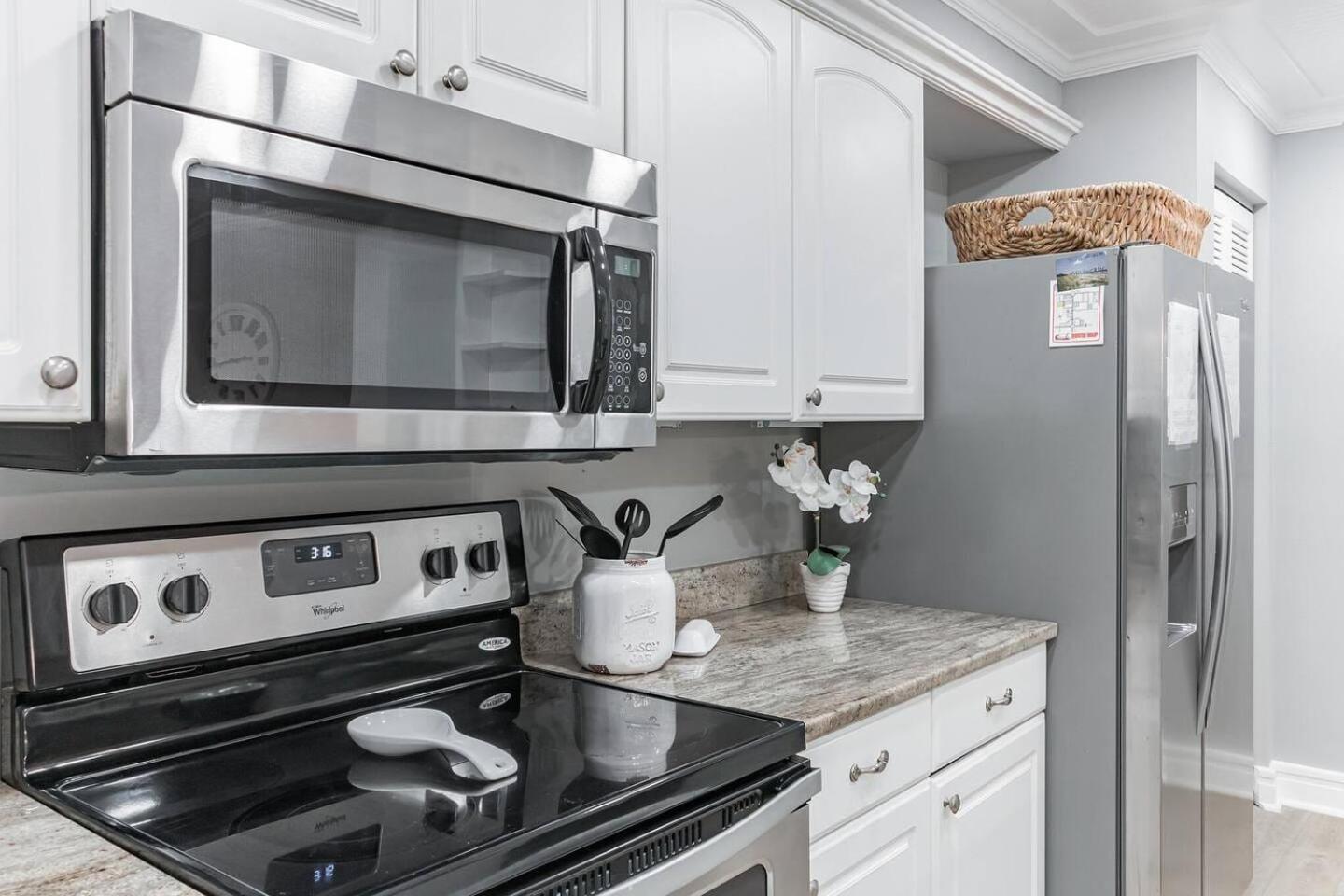 Forest Beach Condo Walk To Coligny, Pool, Tennis Hilton Head Island Exterior photo